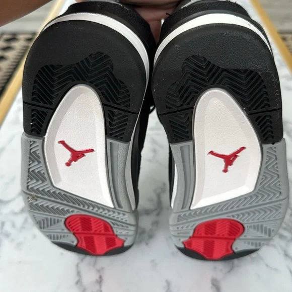 Air Jordan - Picture 4 of 4